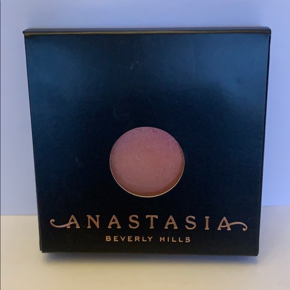 Eye shadow